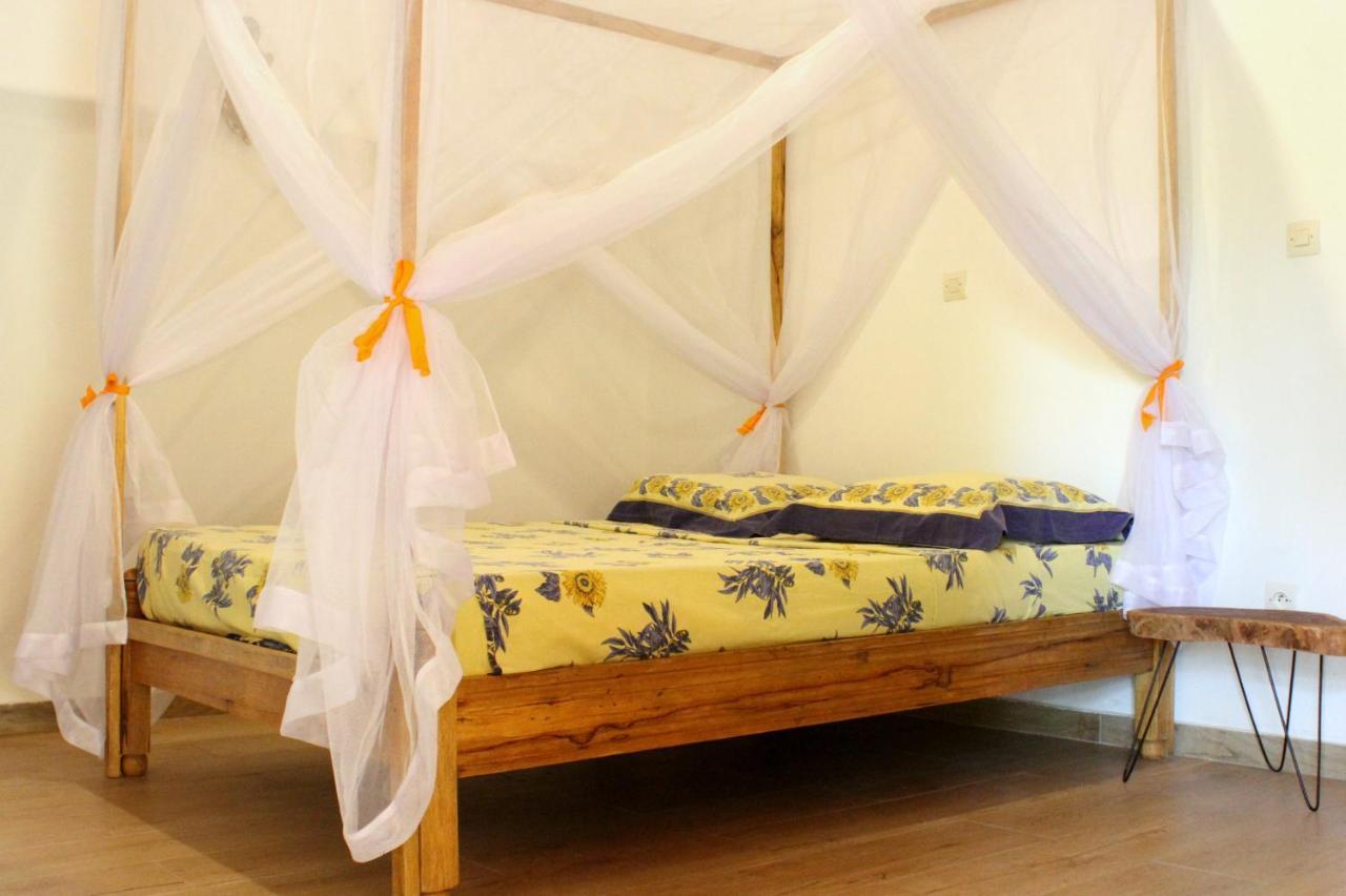 B & B Mariamacounda Toubakouta Buitenkant foto